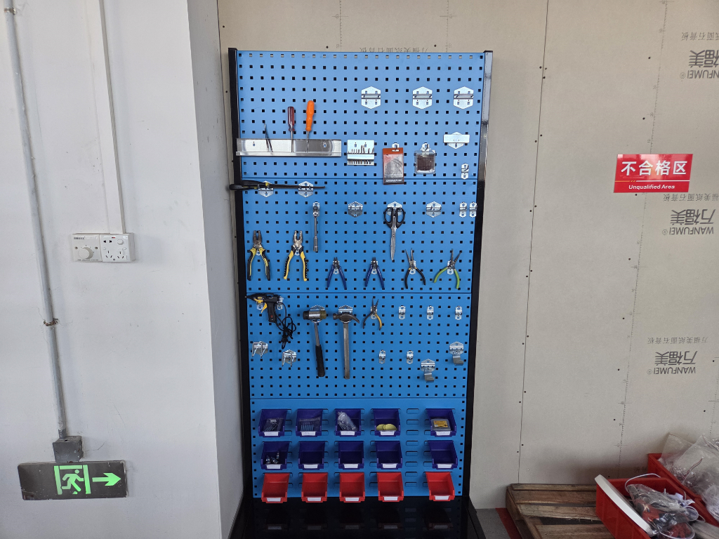 Tools management board